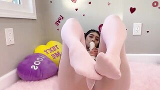 Violet Myers celebrates Valentine's Day with sensual and erotic solo action