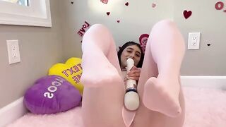 Violet Myers celebrates Valentine's Day with sensual and erotic solo action