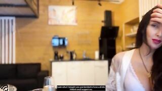 A hot MILF got a shaking orgasm and cum in her pussy