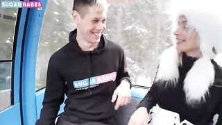 A pretty woman wants to get fucked in public place