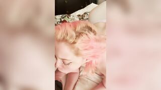 A woman became a cum mouth for her husband, giving him an extreme blowjob