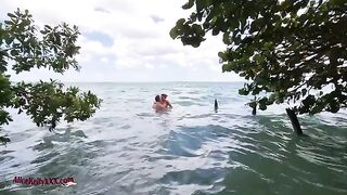 A hot chick is having sensual sex right in the ocean, it’s really amazing!