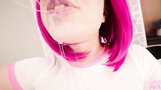 Bunch of cumshots on the face of a slutty girl in a hot video