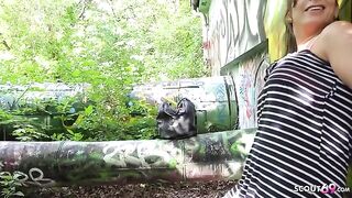 A mature Turkish woman has a rough sex with a German guy