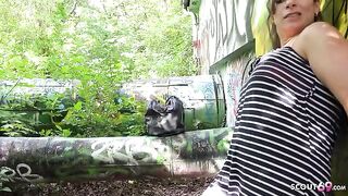 A mature Turkish woman has a rough sex with a German guy