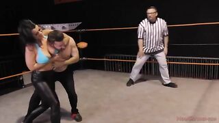 Gorgeous MILF Nadia White dominates Glenn King in a femdom match