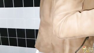 A hot chick is getting fucked in the toilet of a public place