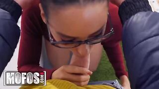 Student can’t afford housing, so he screws rich babe Andreina DeLuxe for money