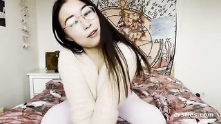 A pretty Chinese girl was very happy to make a masturbation video for us