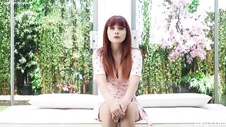 Redhead with a stunning body tries her luck in modeling