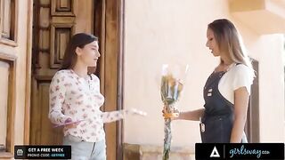 The owner of the flower shop wants to finger her crush’s pussy