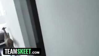 Curvy stepsis Daisy Stone rides her stepbrother’s cock using her juicy ass