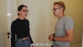 The realtor fucked the hotwife for a discount in front of her husband