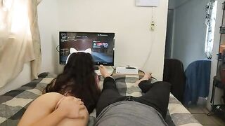 I fucked a gamer girl with big tits, she was so hot I couldn't resist