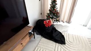 The courier delivered the parcel and left a special surprise