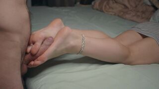 I love feet, watch me licking them and fucking with my tongue