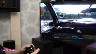 Babe distracted her BF from gaming with sex