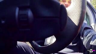 Amateur cocksucking with Italian dialogues that don't make sense and a beautiful brunette