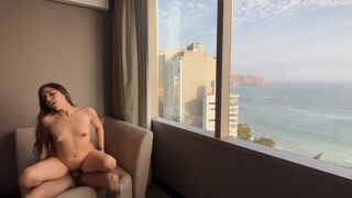 I had a hot encounter in the hotel, hopefully my BF never finds out