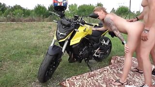 A hot cougar enjoys getting fucked by a stranger on a picnic