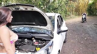 A stranger helped me in car trouble and I rewarded him with sex