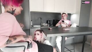 A couple had a steamy encounter while waiting for a change