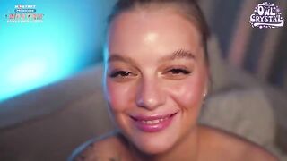 A hot stepsister is trying to take her gamepad from her stepbrother