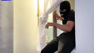 The brave thief tried to take something from the house of a Colombian MILF