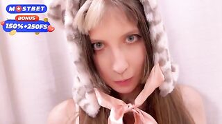 Girl takes a huge dick in her uterus in a hard sex