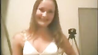 A beautiful young girl gets fucked in a steamy homemade scene