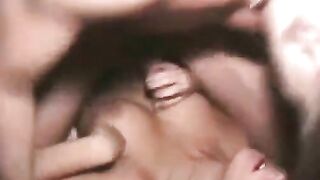 Amateur sex with a student who has not experienced much in bed