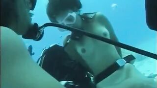 A man has sex with a hairy girl in the swimming pool