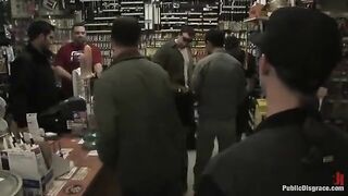 A girl was roughly fucked right in the store