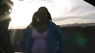 The fat woman does not mind giving all the sights to her vagina