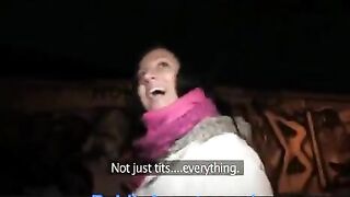 A girl has sex in the toilet with a guy who picked her up