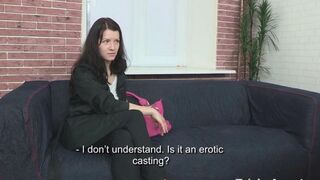 The agent fucked a girl for 700 euros at casting