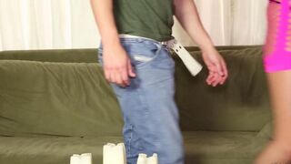 Massage session for the sexy blonde with a nice butt ends with a cumshot