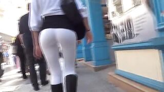 The camera follows the juicy Argentine ass, a tempting sight in HD