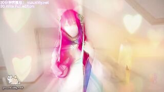 Ahri's mystery box: Nine-tailed fox's essence extraction - a hot League of Legends cosplay scene