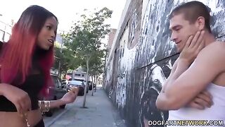 Nicole Apples shows how to use the sex machine