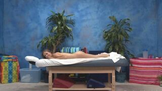 A cute girl came for a massage and this is what happened