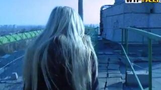 Tourist left his girl in the mountains and called a Pikaper