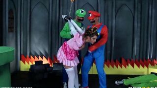 Performance in sex with the guy and two whores