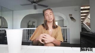 The girl made a blowjob in the car for her boyfriend