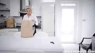 The maid got horny and had sex in stockings