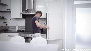 The maid got horny and had sex in stockings