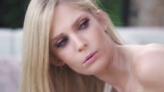 Hot blondie gets fucked in the morning for good mood