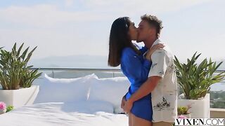 Crashers of parties know how to have sex in nature