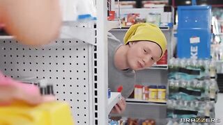 The bodega dude managed to pull a crazy stunt with a girl