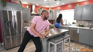 He’s So Big! - He fucked her on the kitchen table